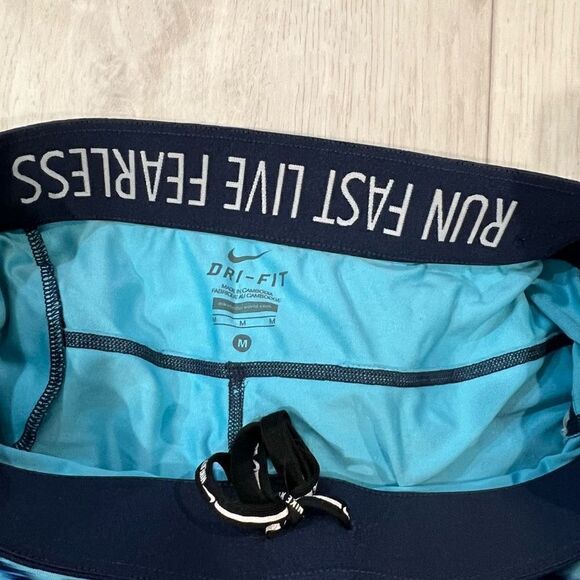 Nike women’s shorts size M - Picture 5 of 7